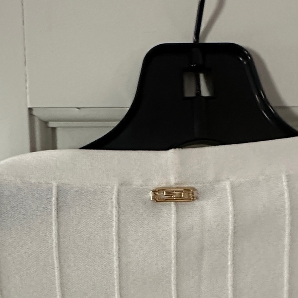 Vintage St John elegant White Button-Up Cardigan - Picture 5 of 7
